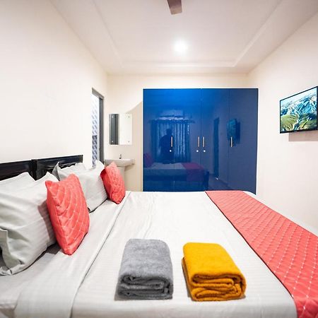 Yellow Bells Signature Hitec City ไฮเดอราบัด ภายนอก รูปภาพ