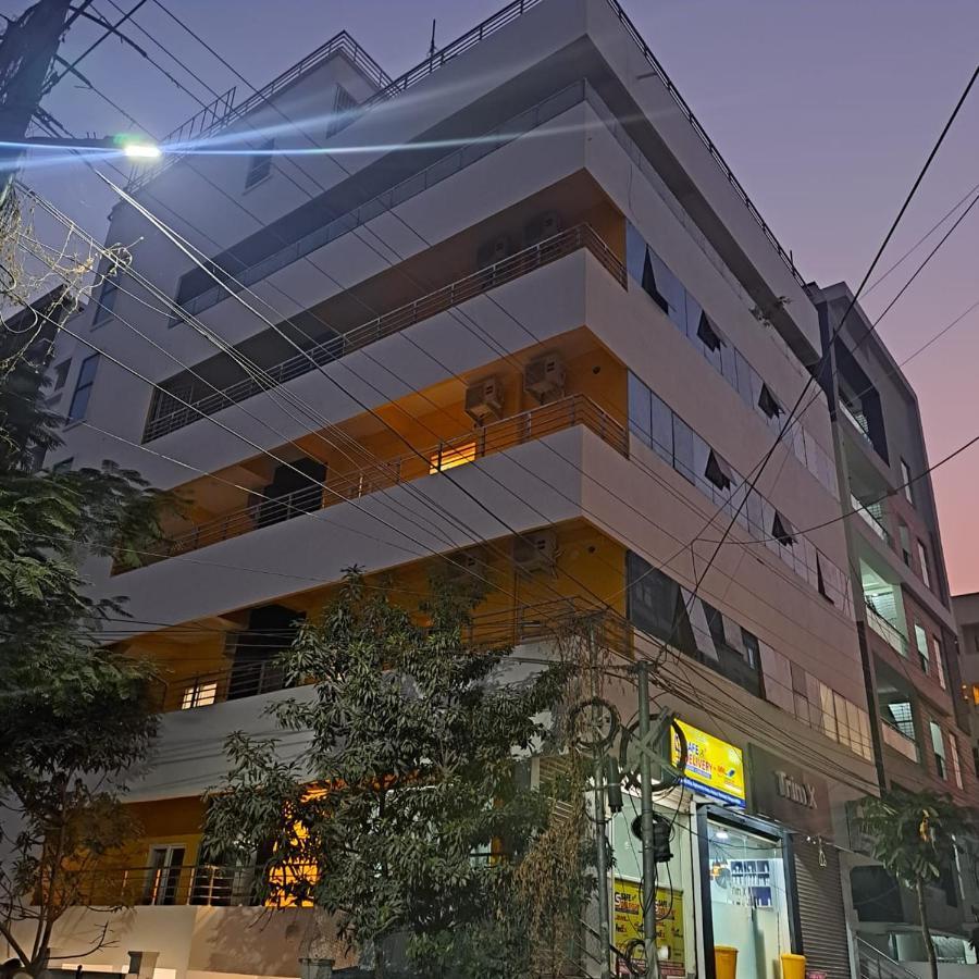 Yellow Bells Signature Hitec City ไฮเดอราบัด ภายนอก รูปภาพ