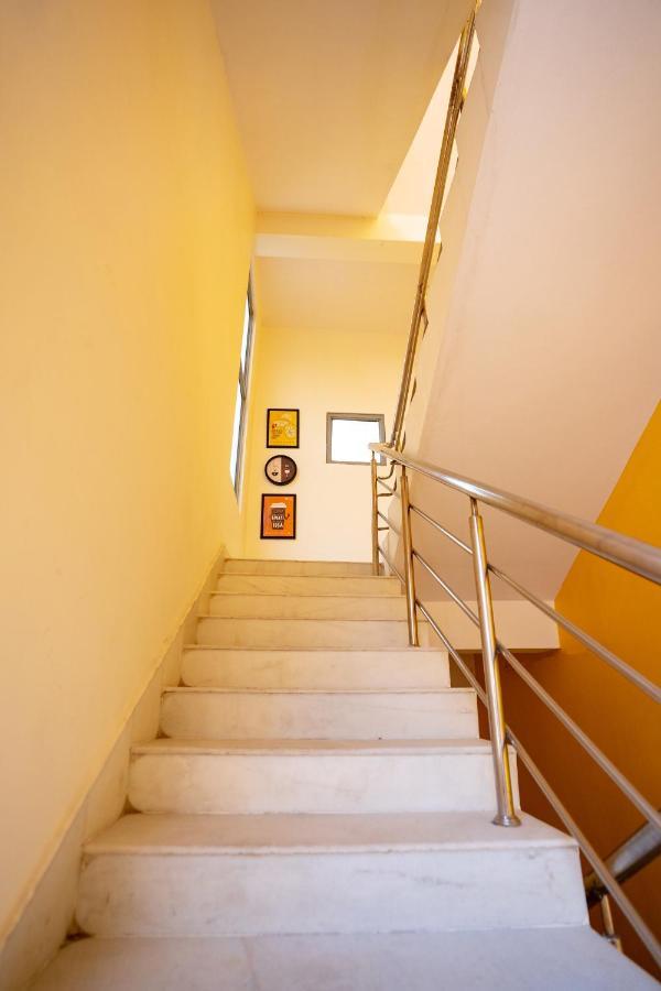 Yellow Bells Signature Hitec City ไฮเดอราบัด ภายนอก รูปภาพ