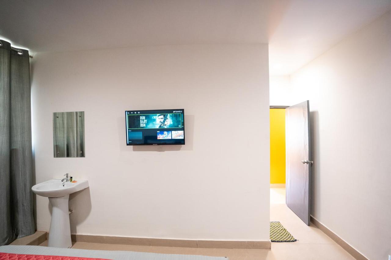 Yellow Bells Signature Hitec City ไฮเดอราบัด ภายนอก รูปภาพ